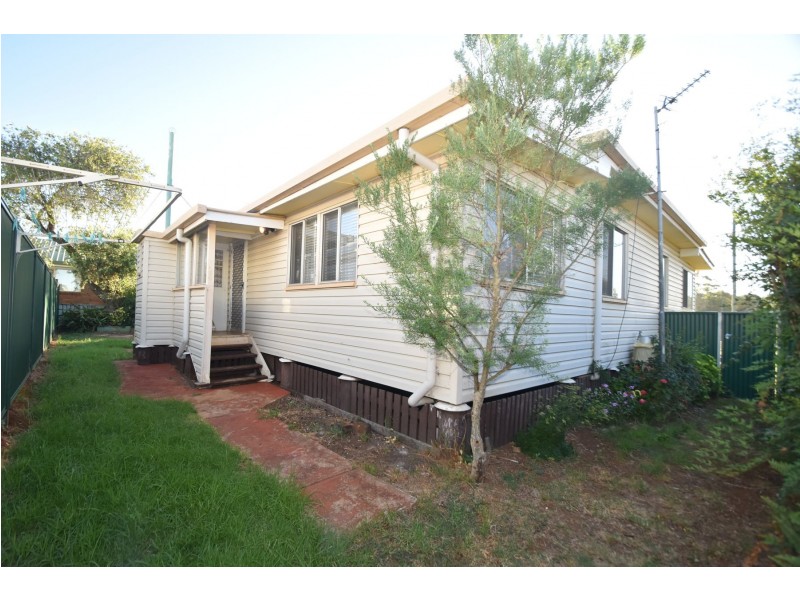 104 Water Street, South Toowoomba QLD 4350