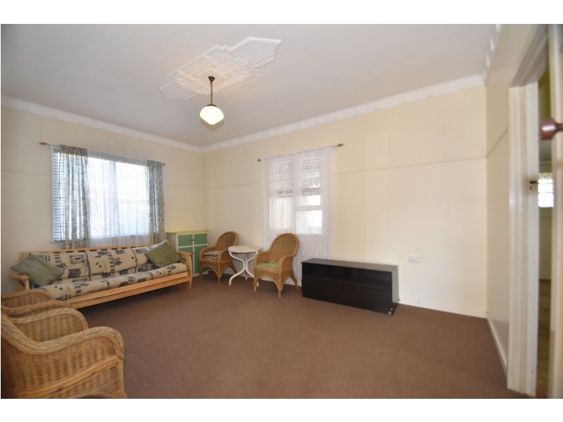104 Water Street, South Toowoomba QLD 4350