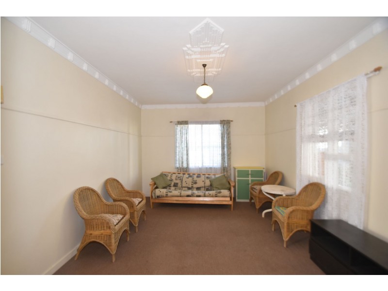104 Water Street, South Toowoomba QLD 4350
