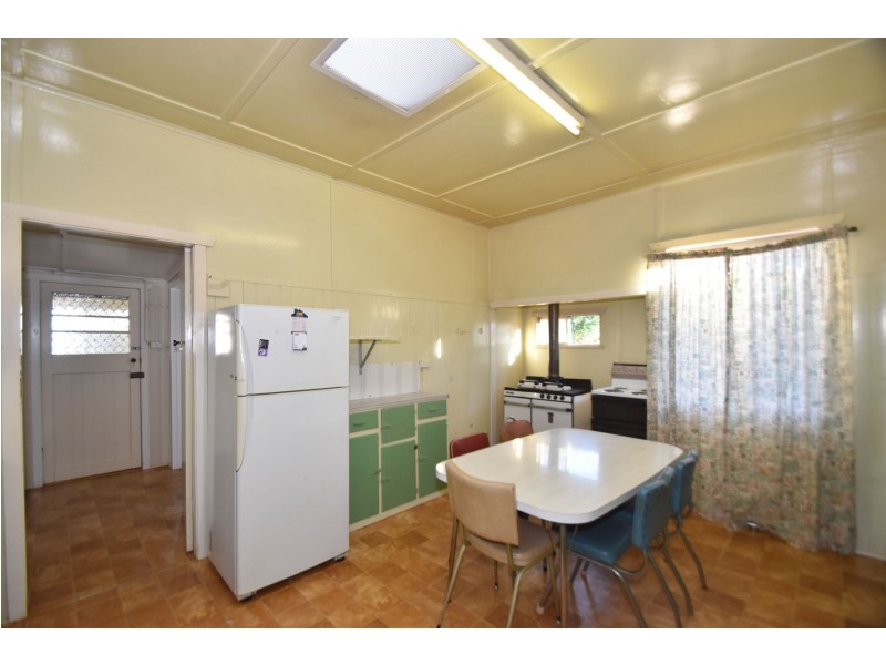 104 Water Street, South Toowoomba QLD 4350