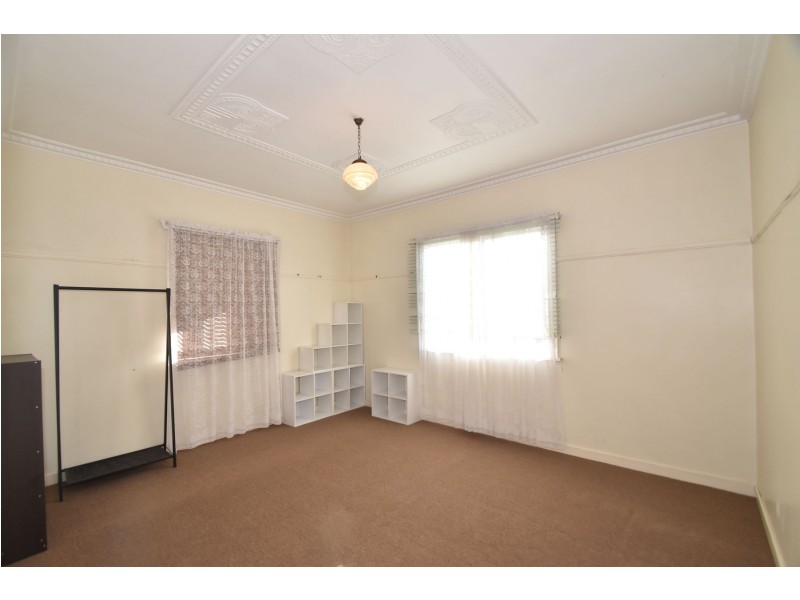104 Water Street, South Toowoomba QLD 4350