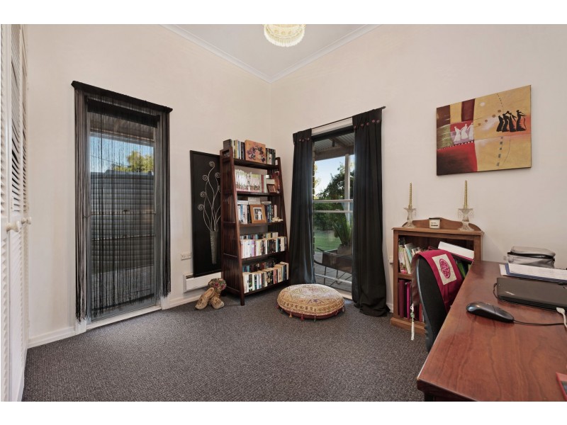 20 Barker Street, Goombungee QLD 4354