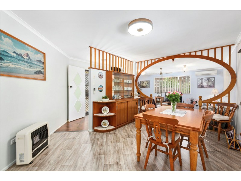 32 Hamilton Street, Newtown QLD 4350