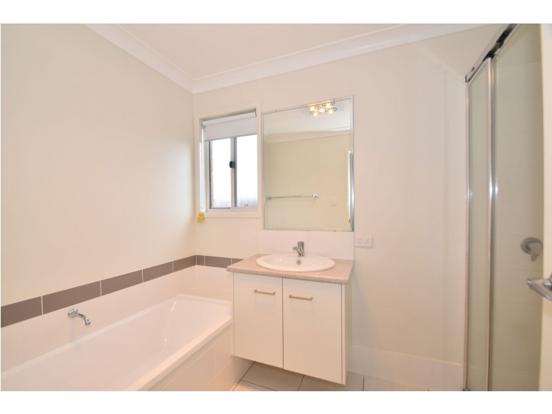 2/40 Isaac Street, North Toowoomba QLD 4350