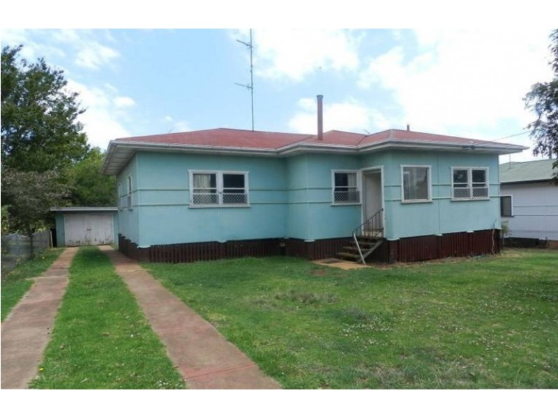 152 Jellicoe Street, North Toowoomba QLD 4350