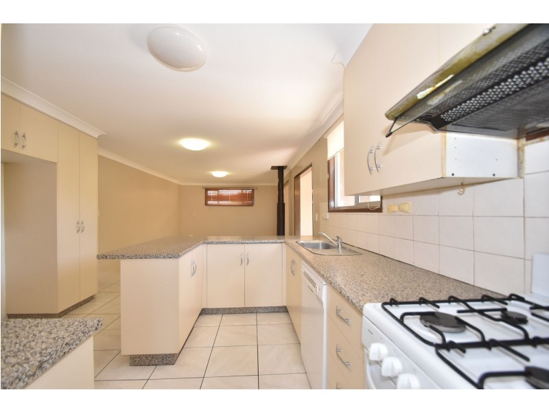 12 Knockator Crescent, Centenary Heights QLD 4350