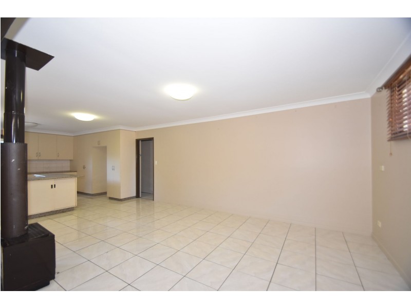 12 Knockator Crescent, Centenary Heights QLD 4350