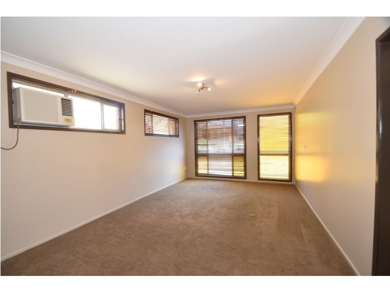 12 Knockator Crescent, Centenary Heights QLD 4350