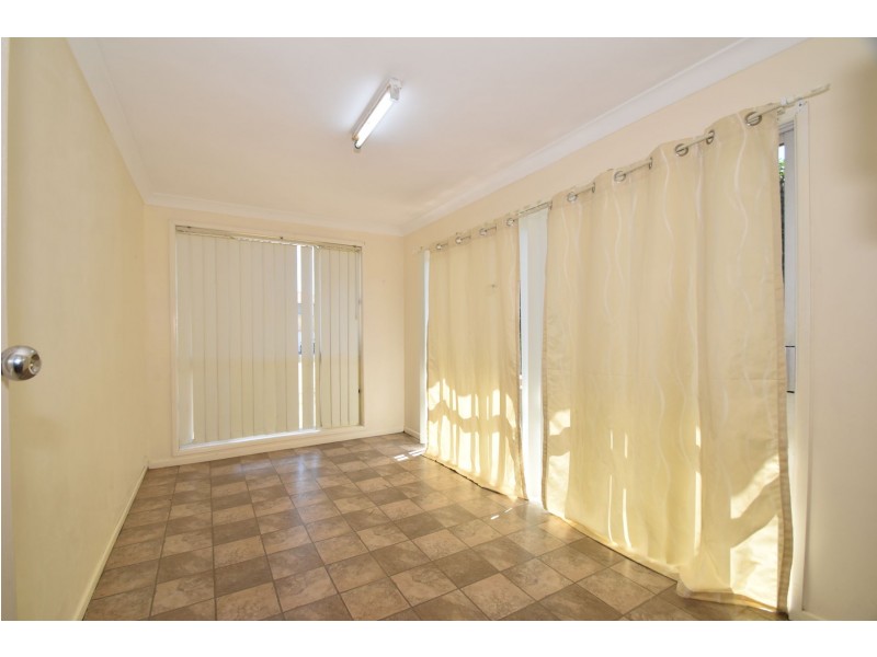 12 Knockator Crescent, Centenary Heights QLD 4350