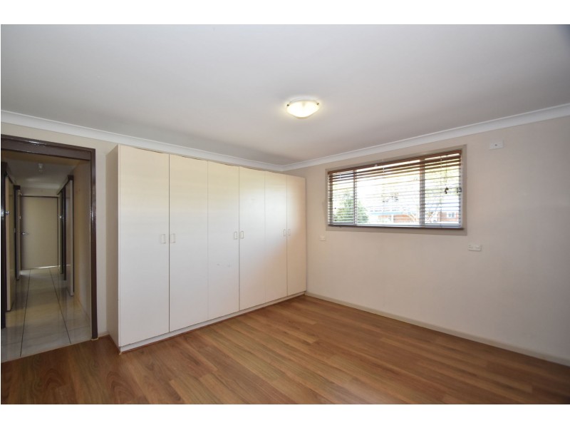12 Knockator Crescent, Centenary Heights QLD 4350