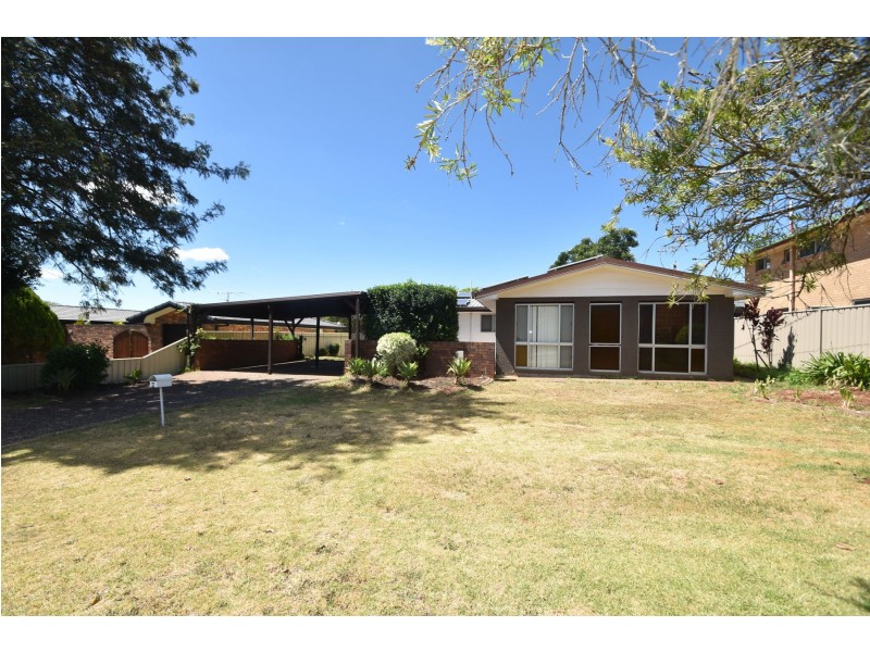 12 Knockator Crescent, Centenary Heights QLD 4350