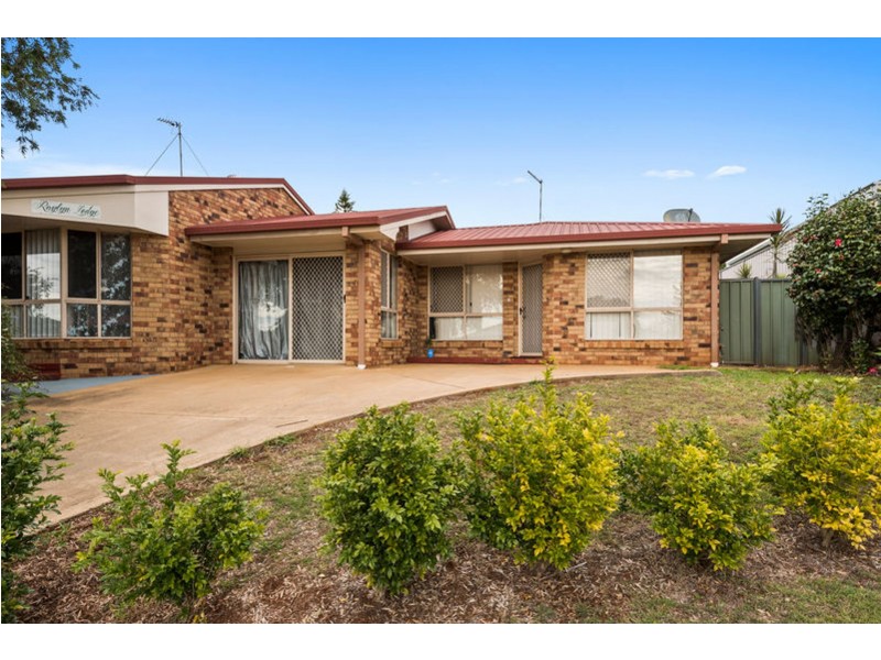 2/4 Araluen Court, Kearneys Spring QLD 4350