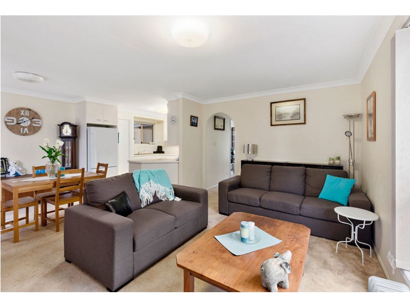 2/4 Araluen Court, Kearneys Spring QLD 4350
