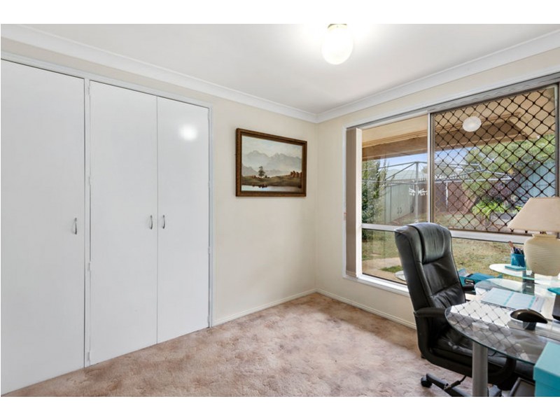 2/4 Araluen Court, Kearneys Spring QLD 4350