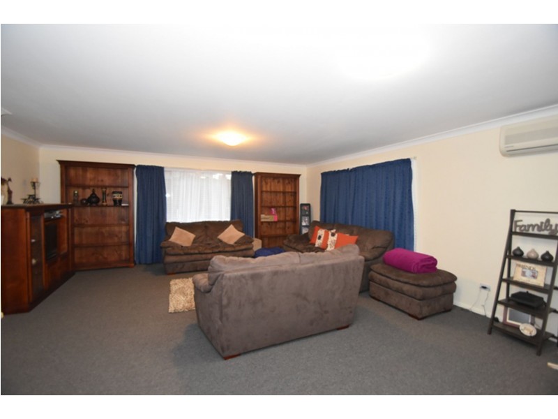 66 Barlow Street, Wilsonton QLD 4350