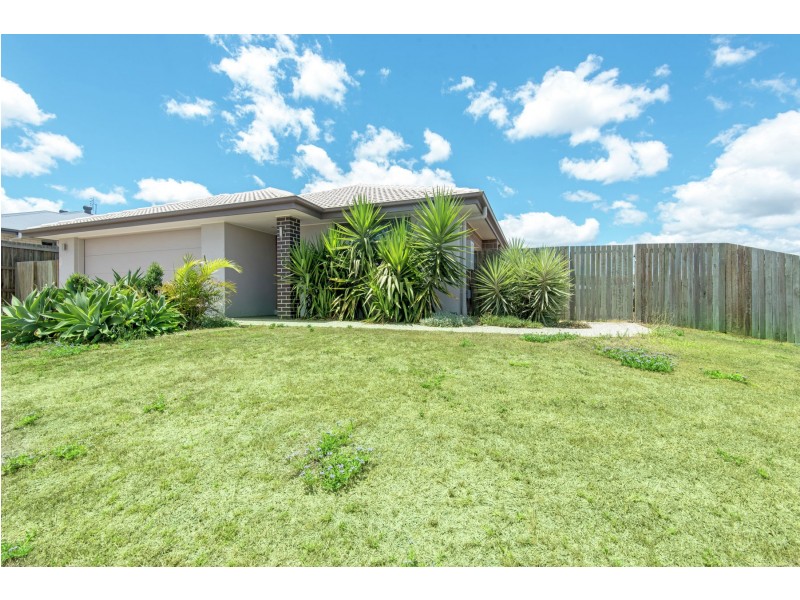 42 Wandoo Crescent, Westbrook QLD 4350