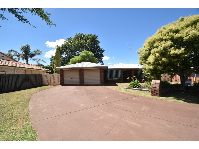 2 Heidi Court, Darling Heights QLD 4350