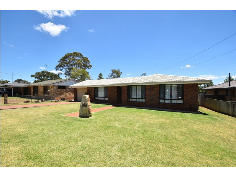 23 Arabian Street, Harristown QLD 4350