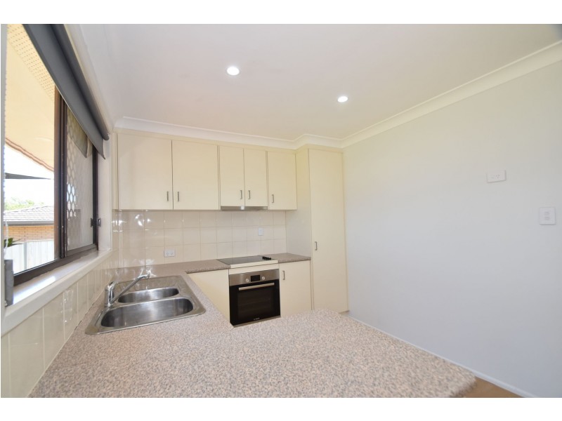 23 Arabian Street, Harristown QLD 4350