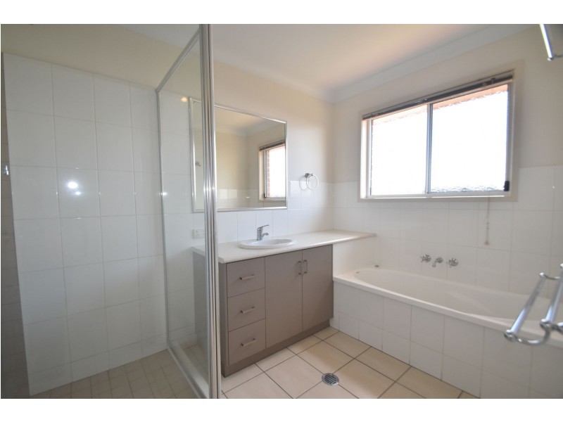 24 Croydon Street, Harristown QLD 4350