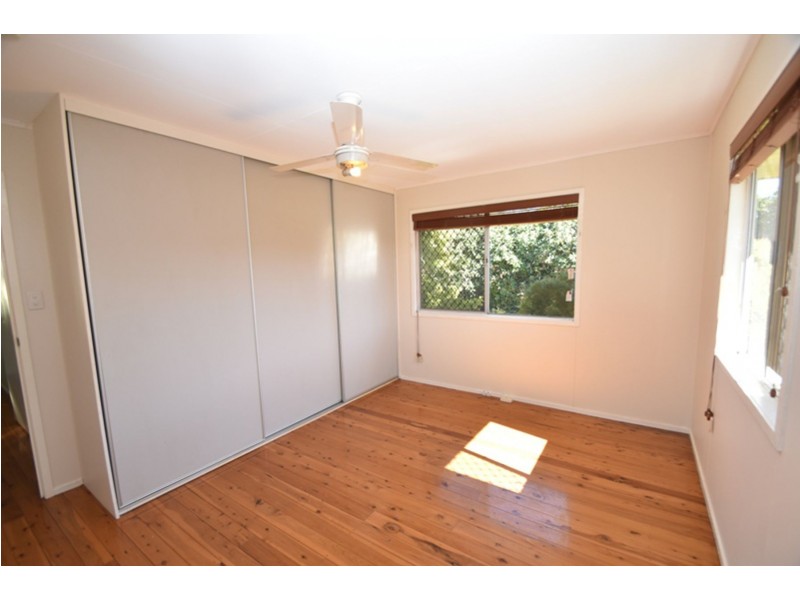 2 Sixth Avenue, Harristown QLD 4350