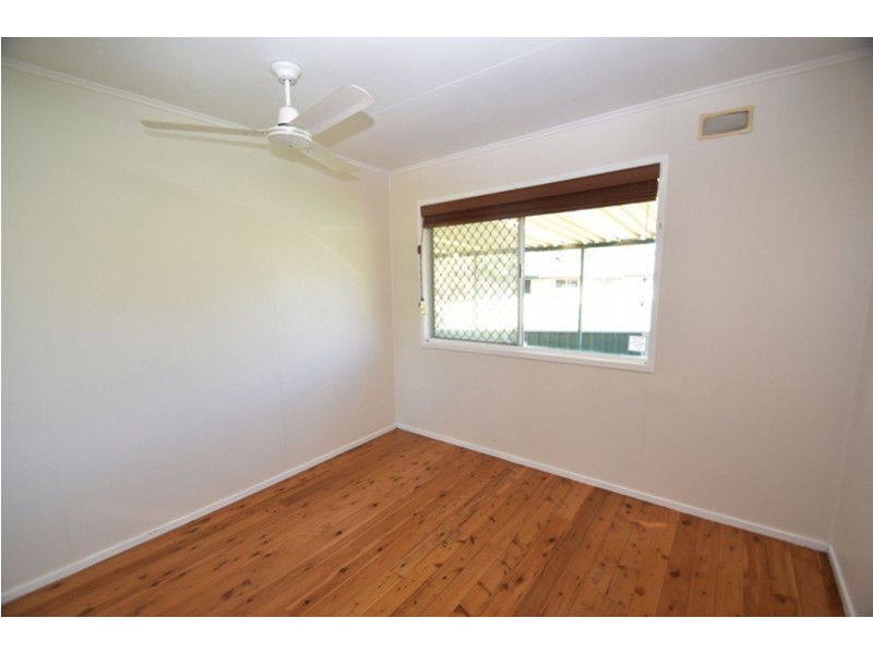 2 Sixth Avenue, Harristown QLD 4350