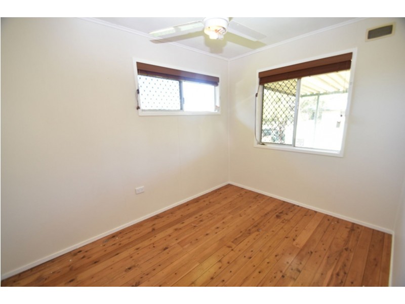 2 Sixth Avenue, Harristown QLD 4350