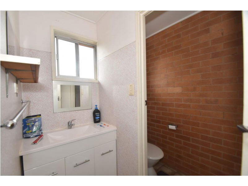 2/35 Obst Street, Harristown QLD 4350