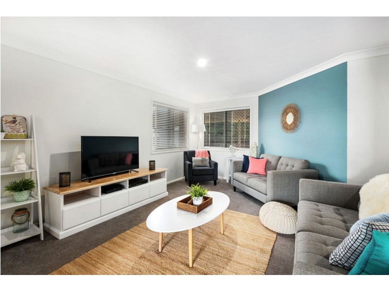 6 Mengel Court, Middle Ridge QLD 4350