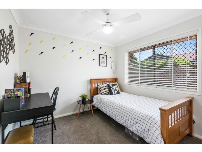 6 Mengel Court, Middle Ridge QLD 4350