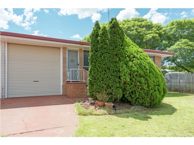2/9 Lovejoy Court, Kearneys Spring QLD 4350