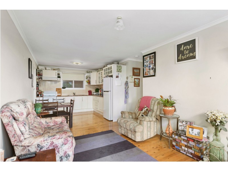 2/9 Lovejoy Court, Kearneys Spring QLD 4350