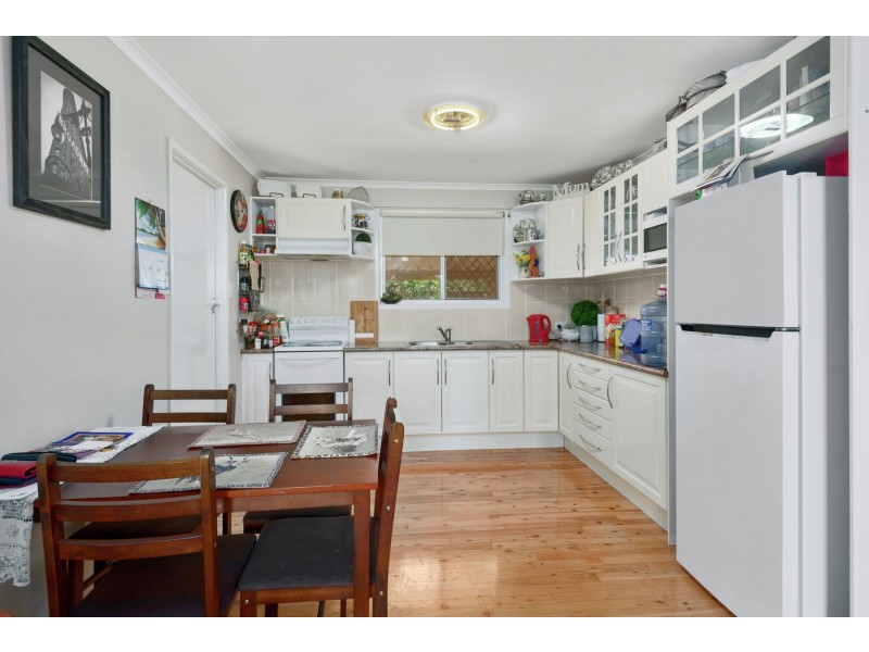 2/9 Lovejoy Court, Kearneys Spring QLD 4350