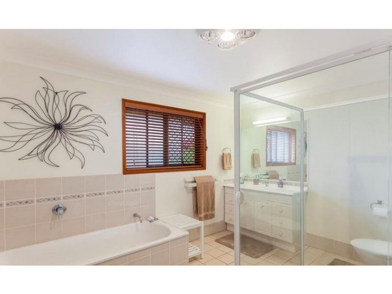 1A Alroe Court, Kearneys Spring QLD 4350