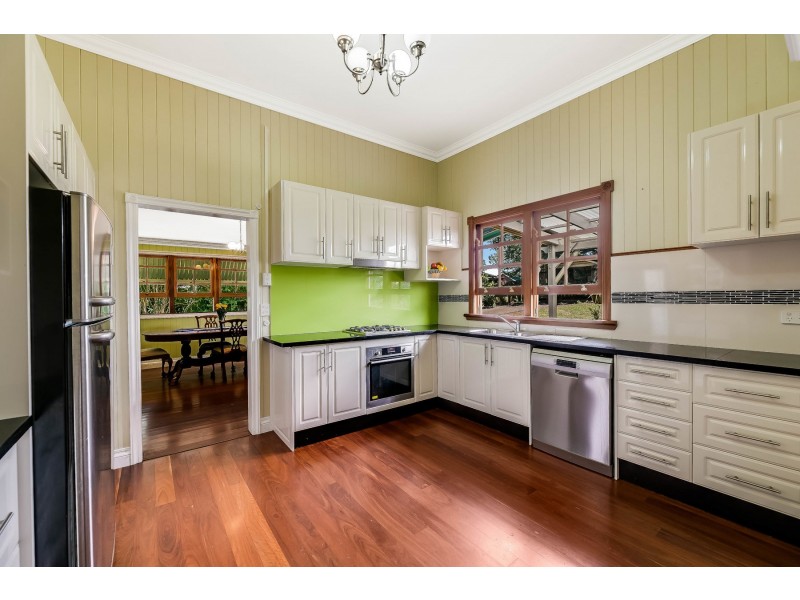 60 Hogg Street, Rockville QLD 4350