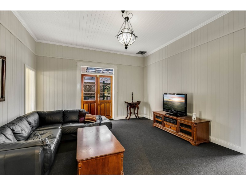 60 Hogg Street, Rockville QLD 4350