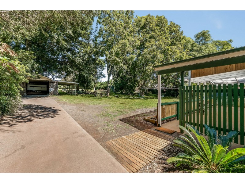60 Hogg Street, Rockville QLD 4350