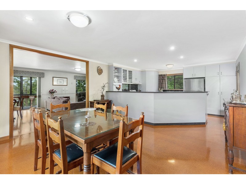 3 Debra Street, Withcott QLD 4352