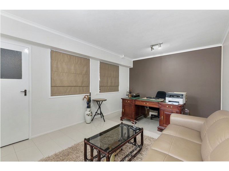 3 Debra Street, Withcott QLD 4352