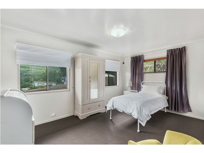 3 Debra Street, Withcott QLD 4352