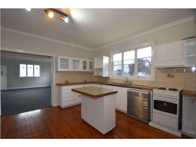 254 North Street, Rockville QLD 4350