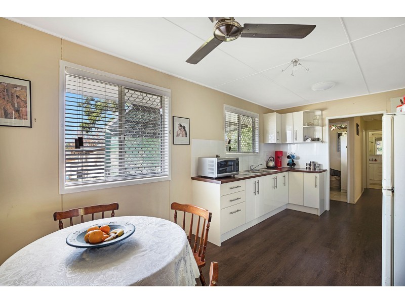 2 Gladstone Street, Newtown QLD 4350