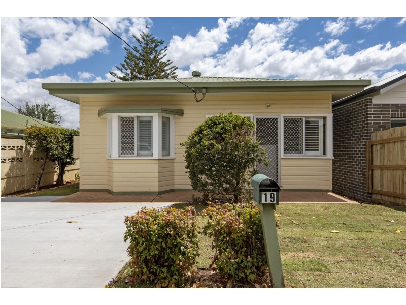 19 Weetwood Street, Newtown QLD 4350