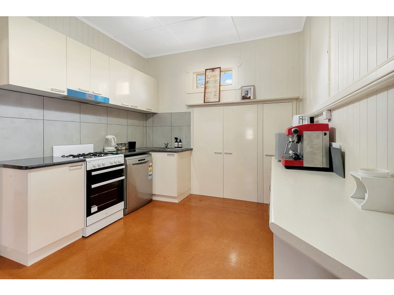 19 Weetwood Street, Newtown QLD 4350