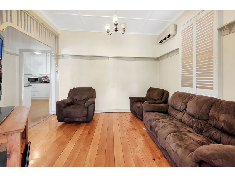 19 Weetwood Street, Newtown QLD 4350