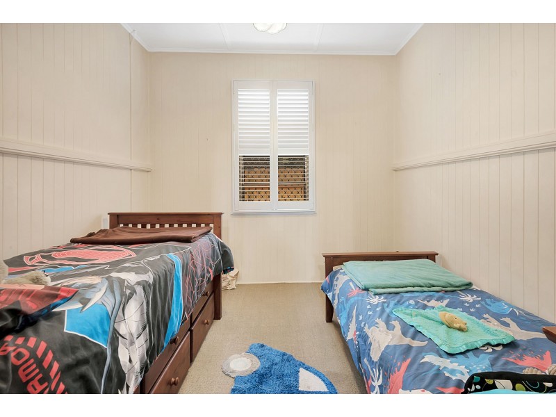 19 Weetwood Street, Newtown QLD 4350