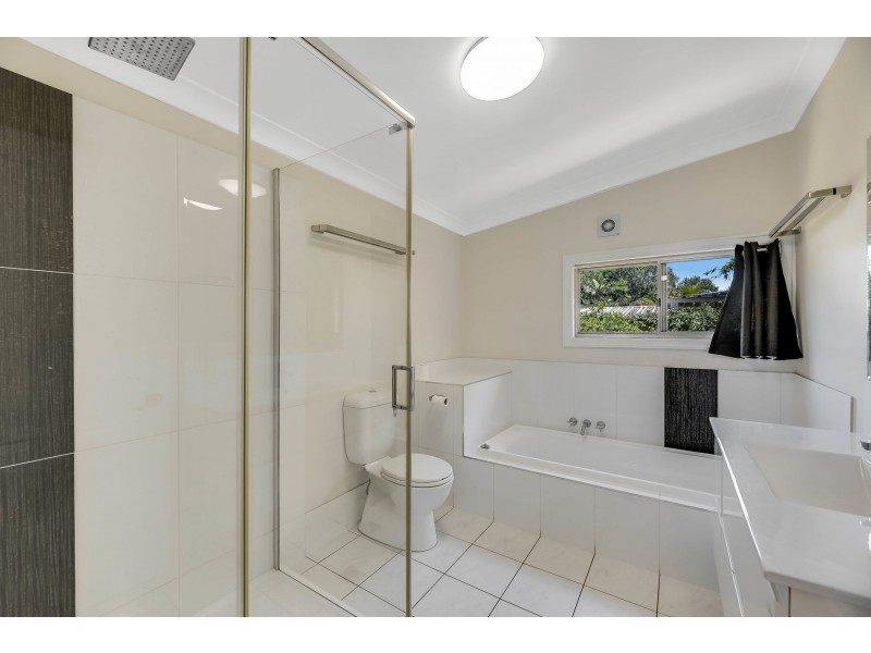 2 Wombyra Street, Newtown QLD 4350