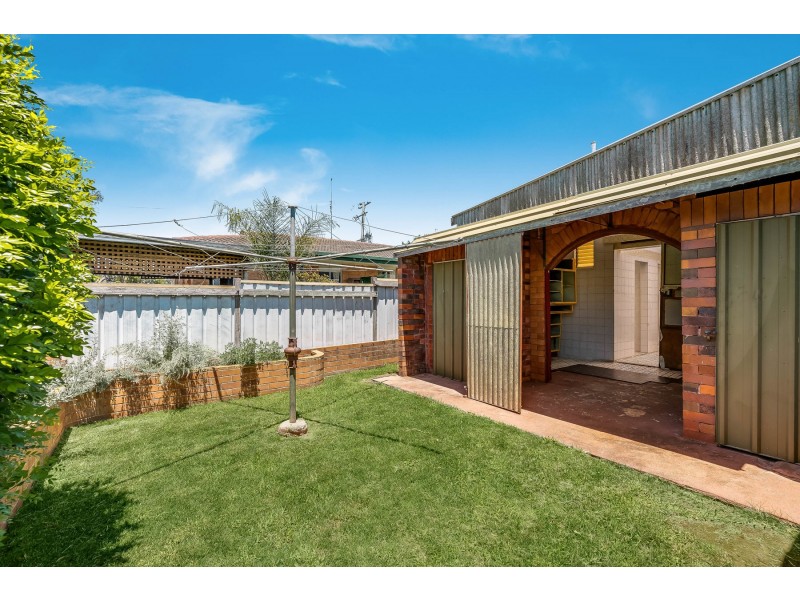 2 Wombyra Street, Newtown QLD 4350