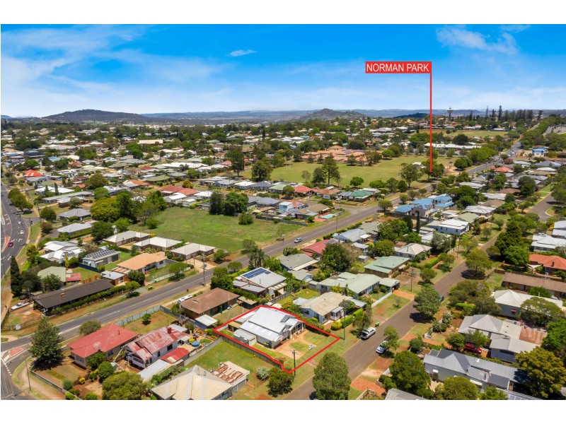 2 Wombyra Street, Newtown QLD 4350