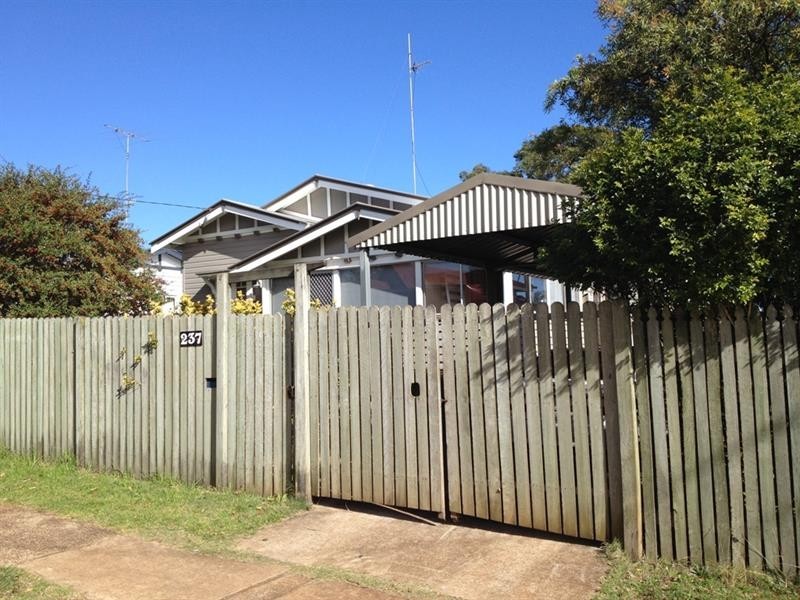 237 Hume Street, South Toowoomba QLD 4350